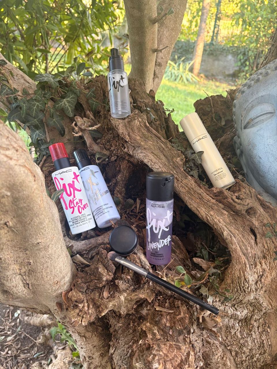 Kit de fijadores con sombra en crema y pincel
